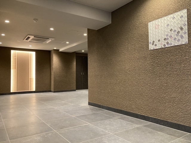 ＜エントランスホール＞