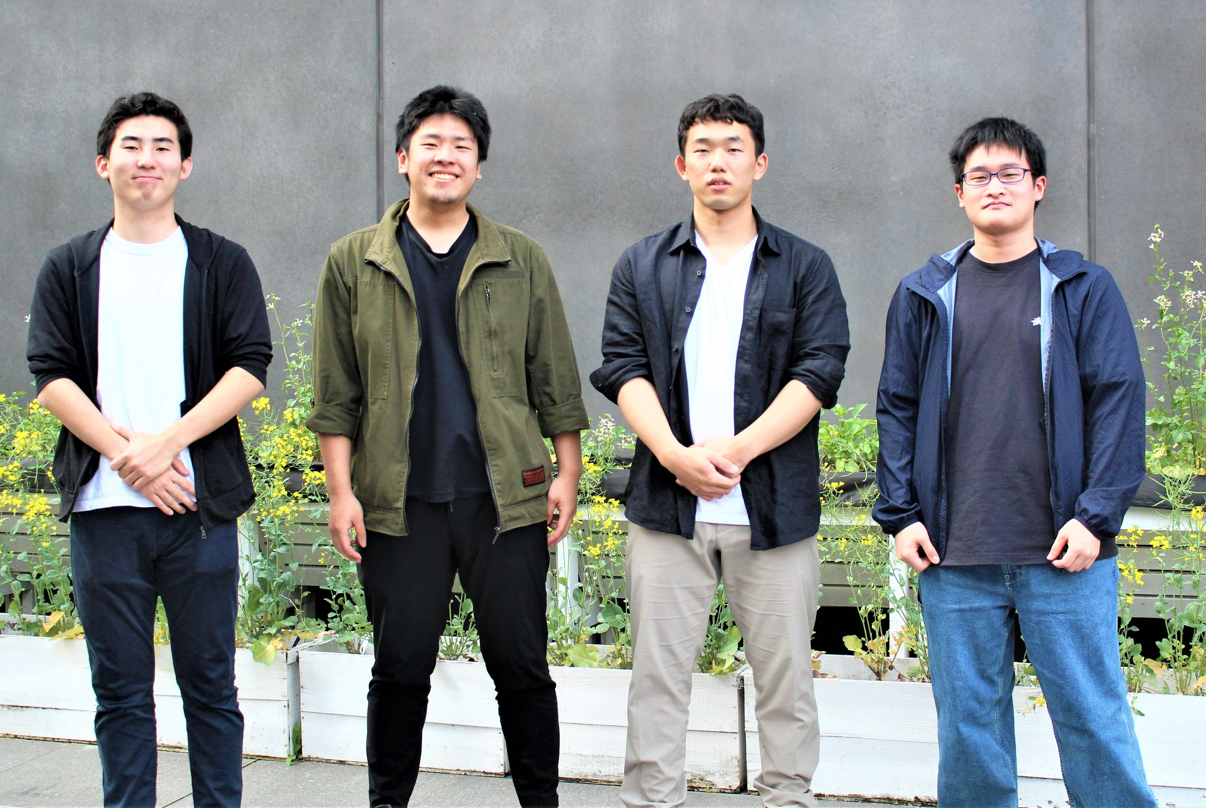 2023年度の活動をおこなう学生4名