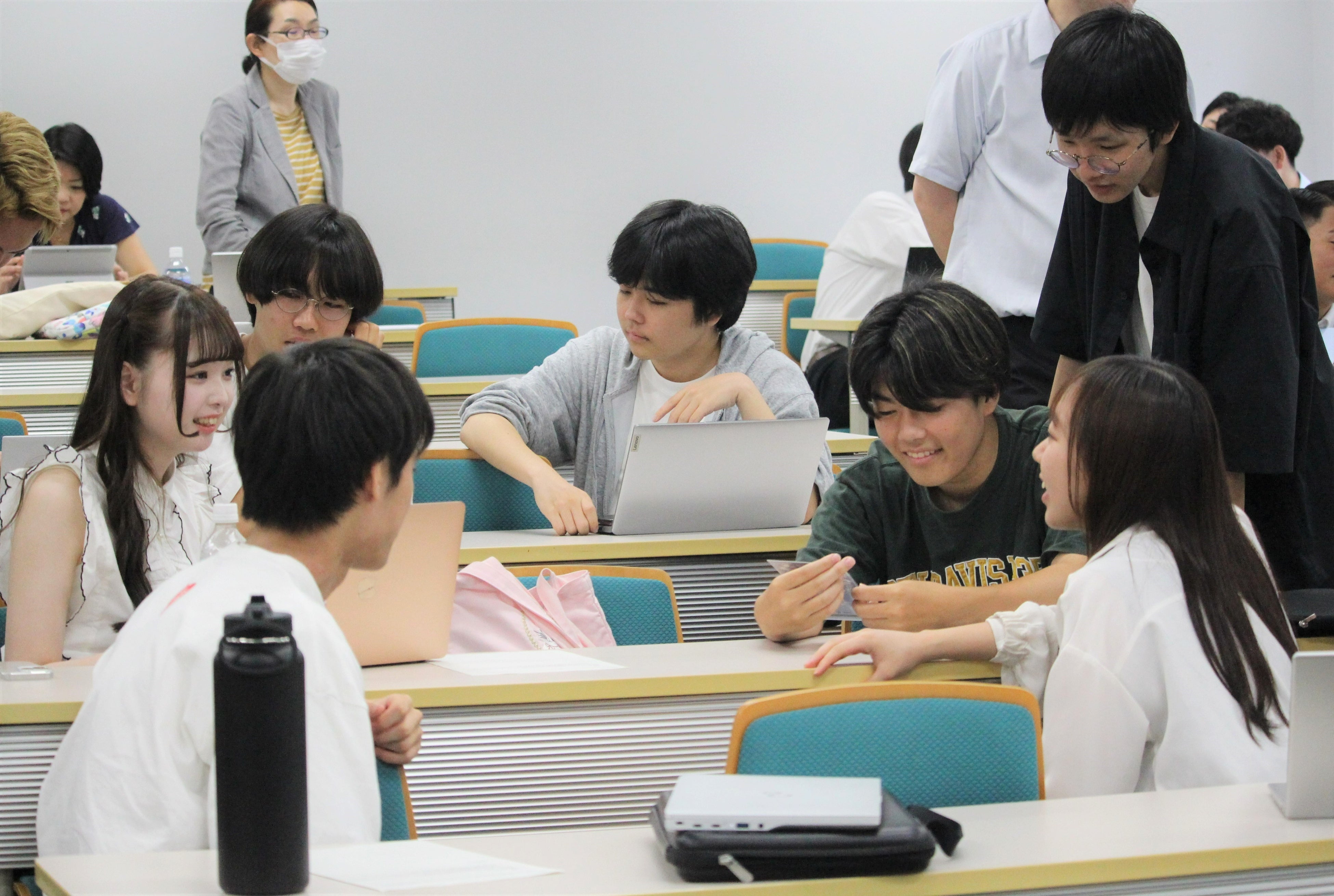 その後、学生同士で議論