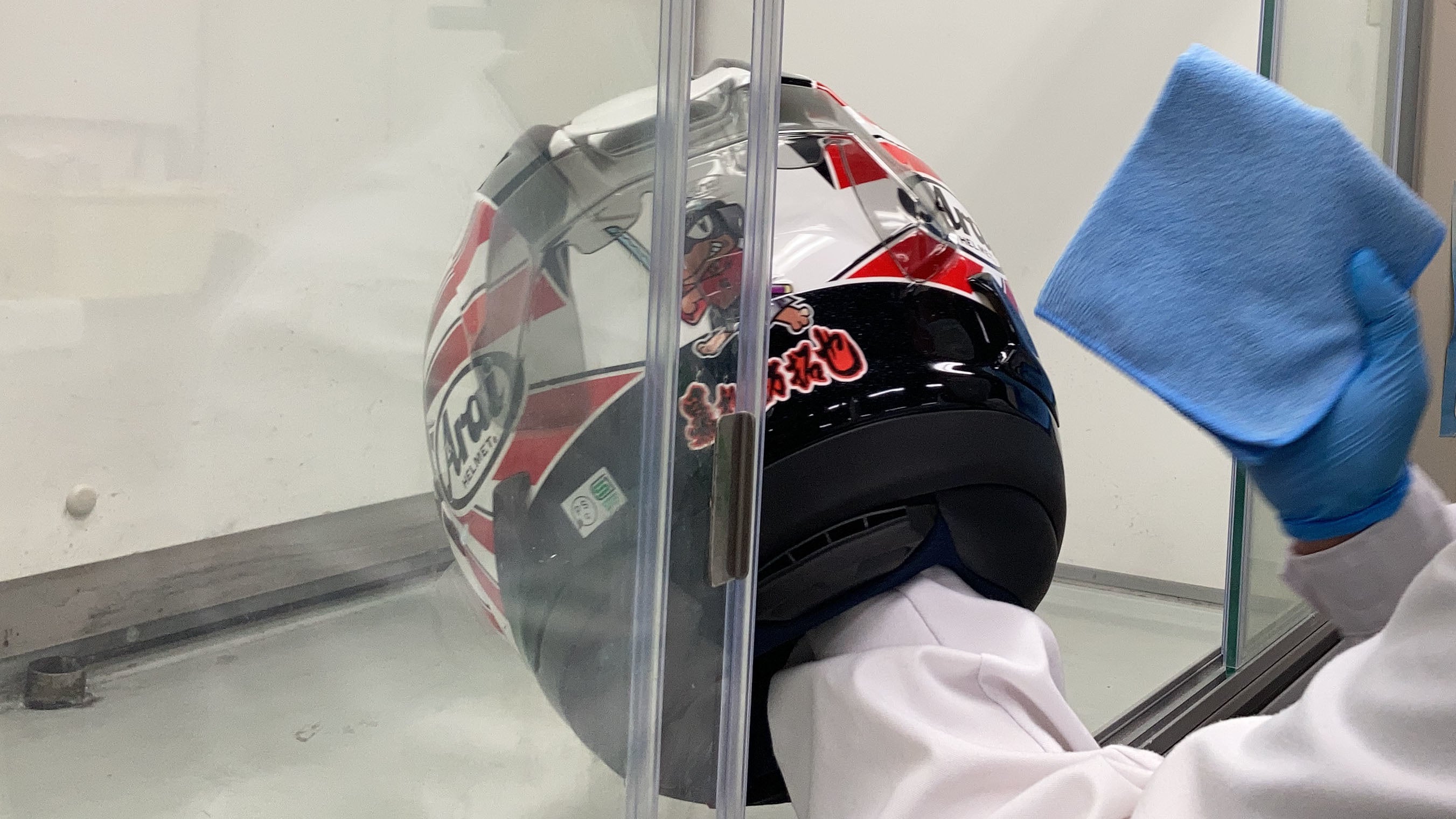 ヘルメットへのコーテイング