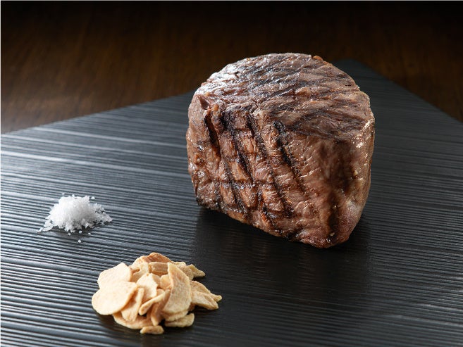 赤身肉のグリル 福井梅ソース・特製醤油ダレ