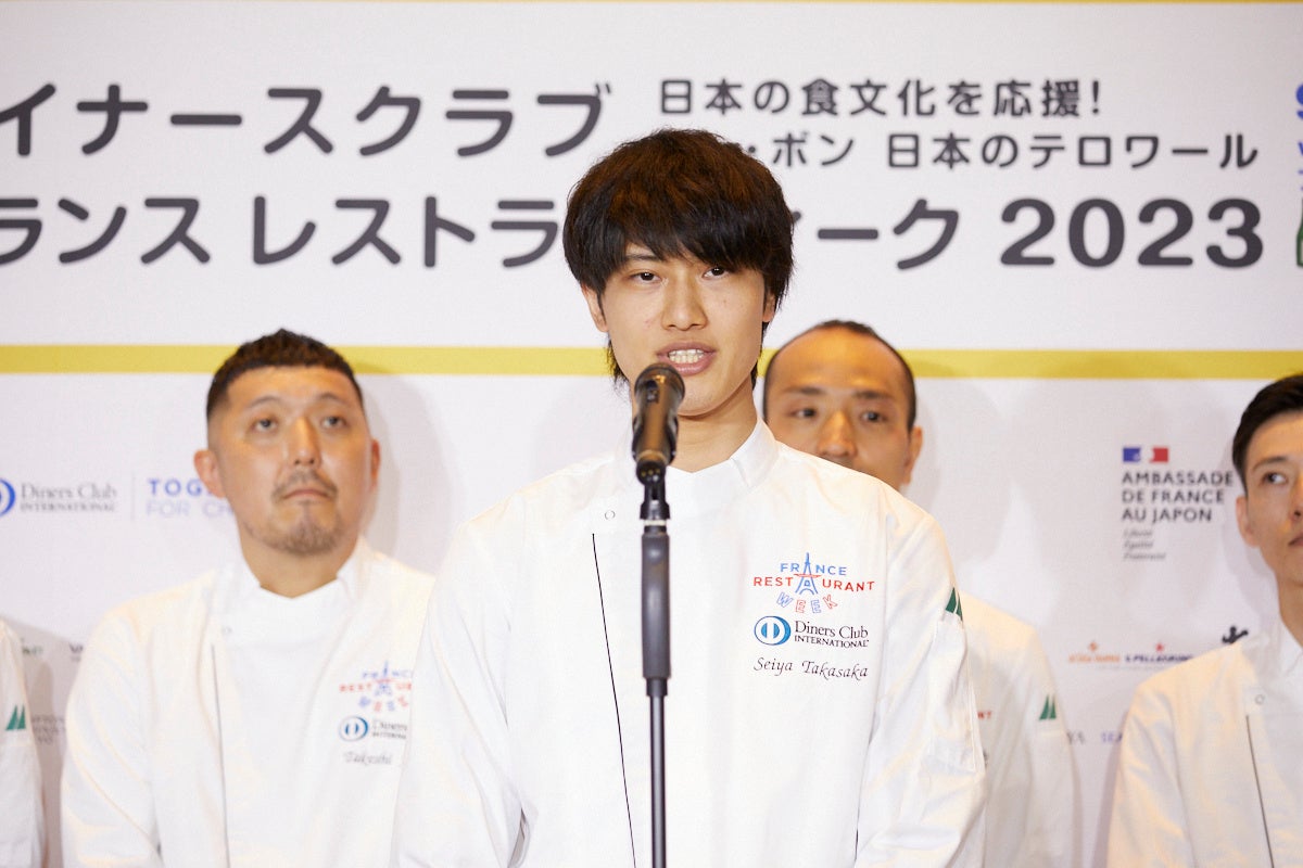 沖縄代表として地産地消への意識、料理に対する思いを語るaisance高坂シェフ