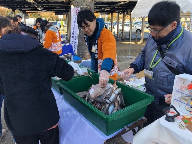 深海魚に触れてみよう！