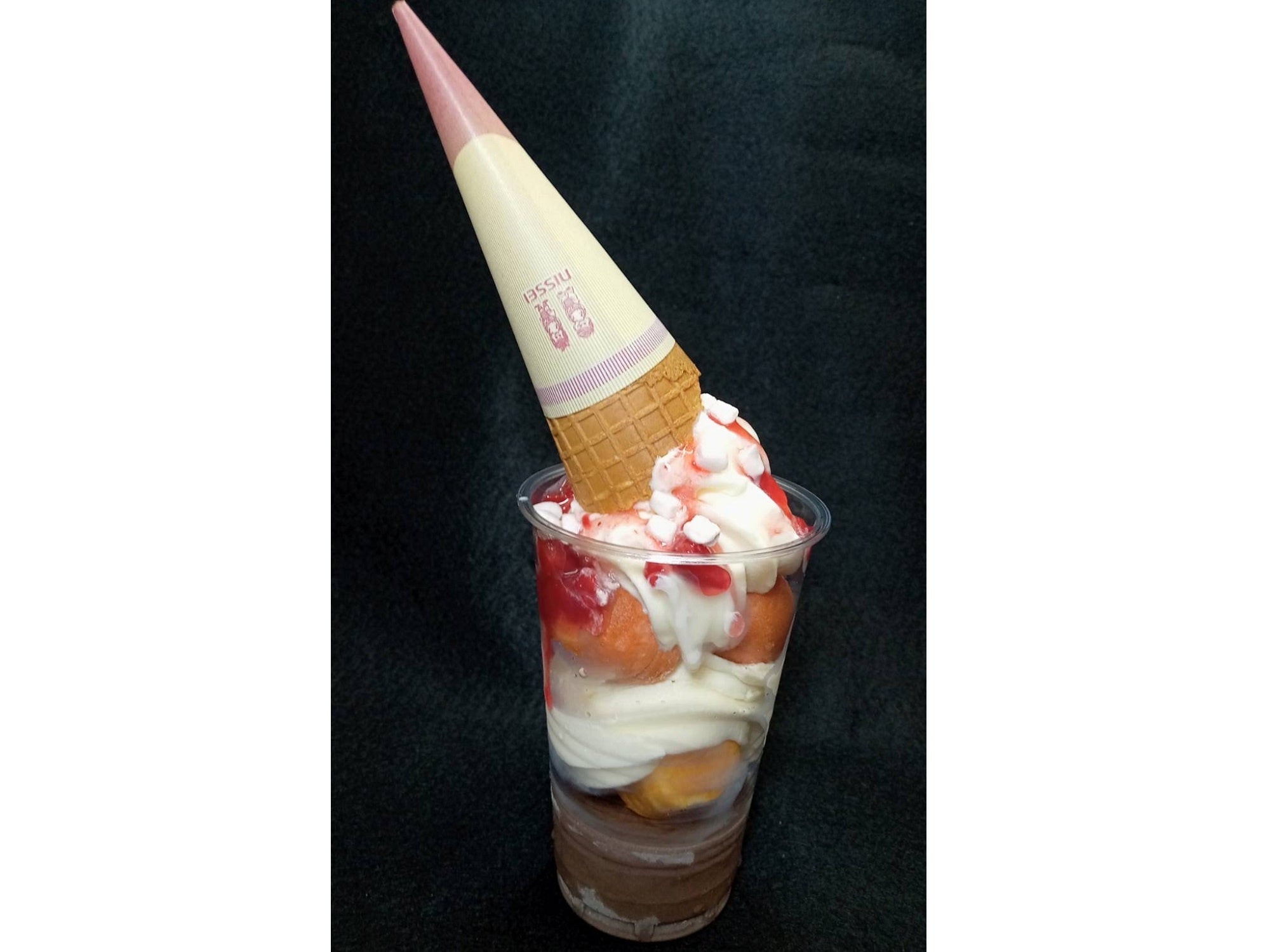 紀勢道 奥伊勢PA（上下） ラベリーパフェ  850円