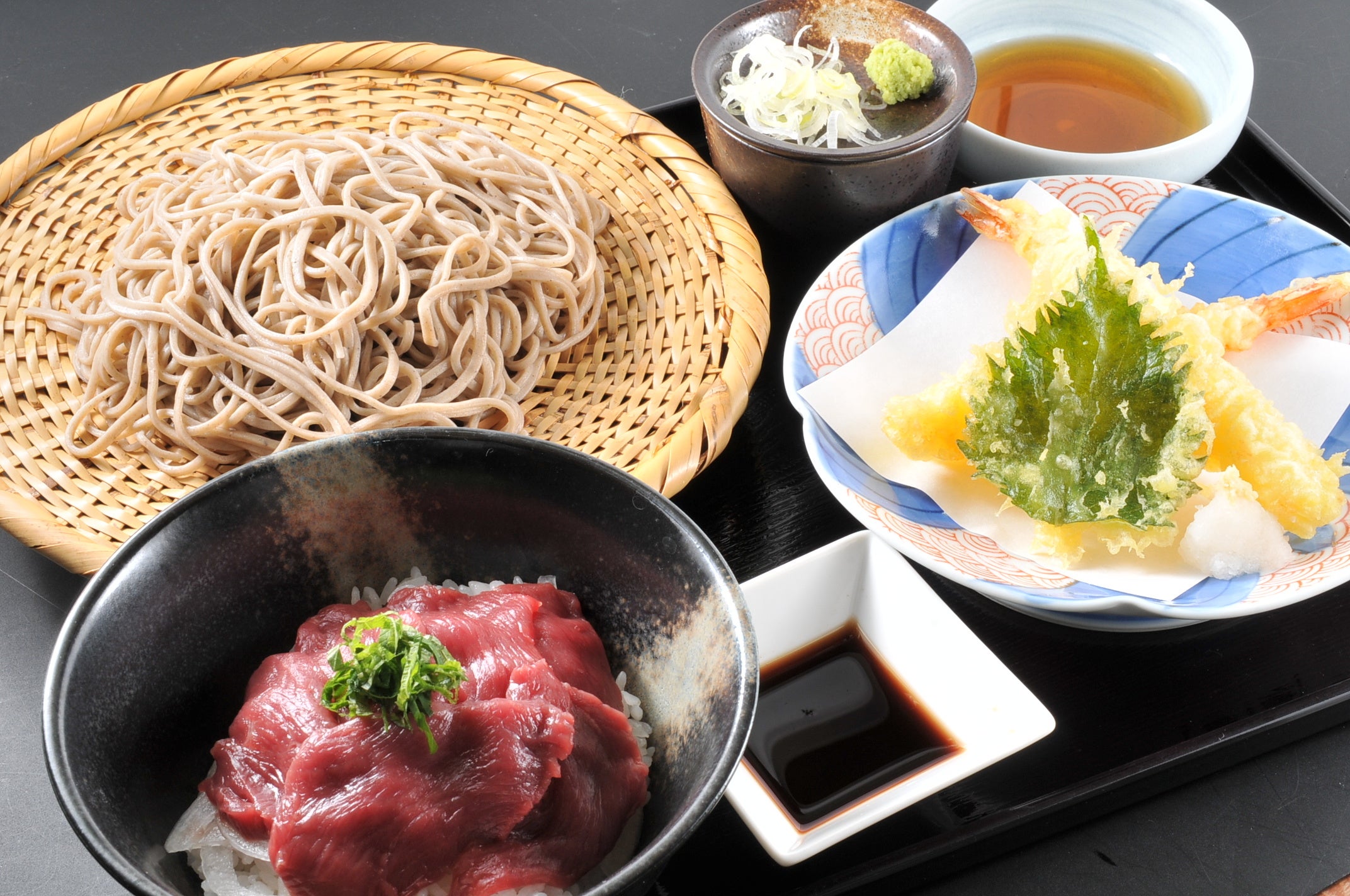 諏訪湖SA(下り)姫さくら丼ざるセット