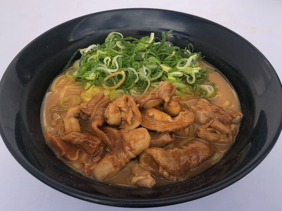東名阪道 亀山PA（下り）伊勢味噌ホルモンラーメン 900円