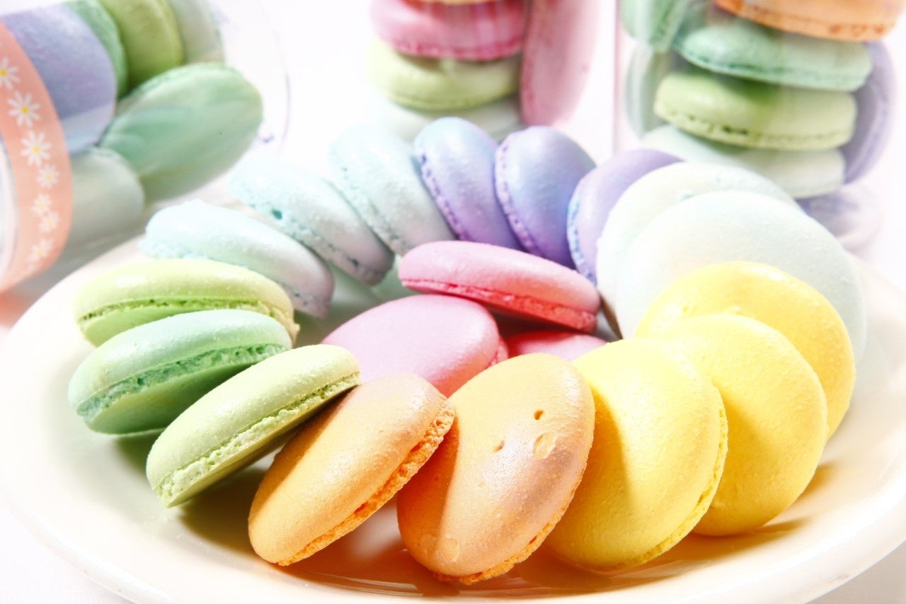 マカロンラスク 518円　ファンシーな色合いが可愛い