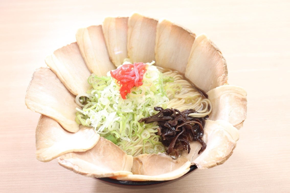 ゴジララーメン(ゴジラ盛り) 2,000 円