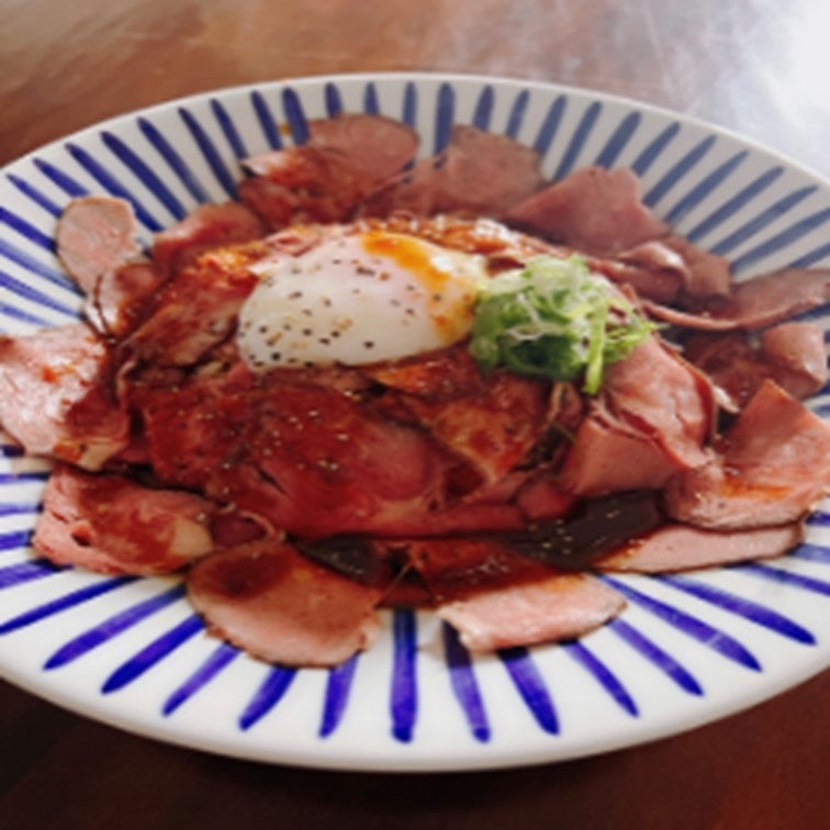 メガローストビーフ丼