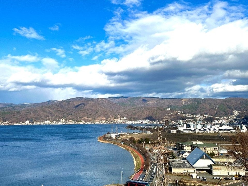 諏訪湖SA（上り）から見た景色