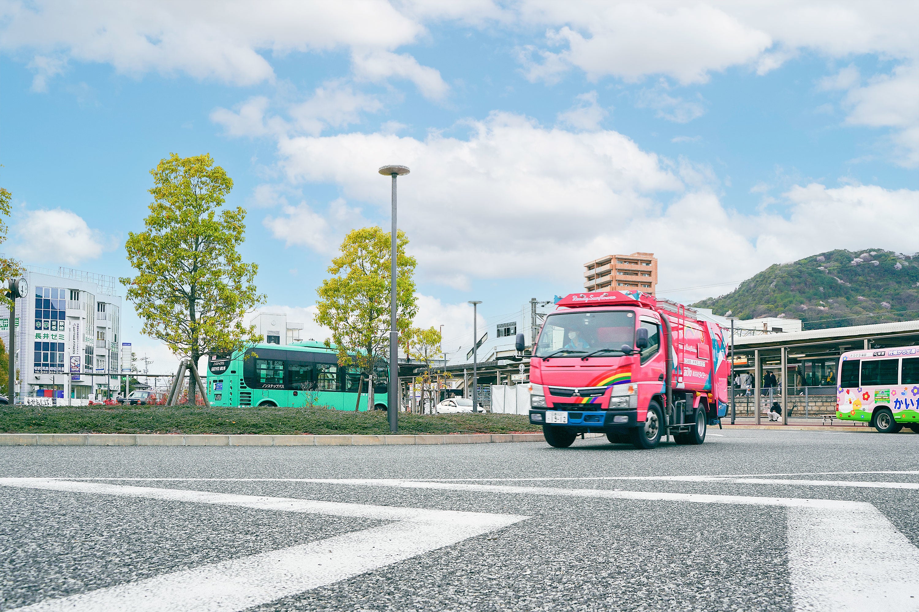 ゴミ収集業界で女性の社員比率５割を目指すタイヨーが新デザインのユニフォームと収集車を導入 株式会社タイヨーのプレスリリース