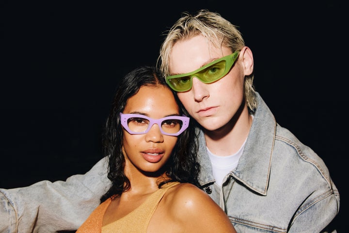 Ray-Ban®の最新マテリアルで楽しむMIXスタイル