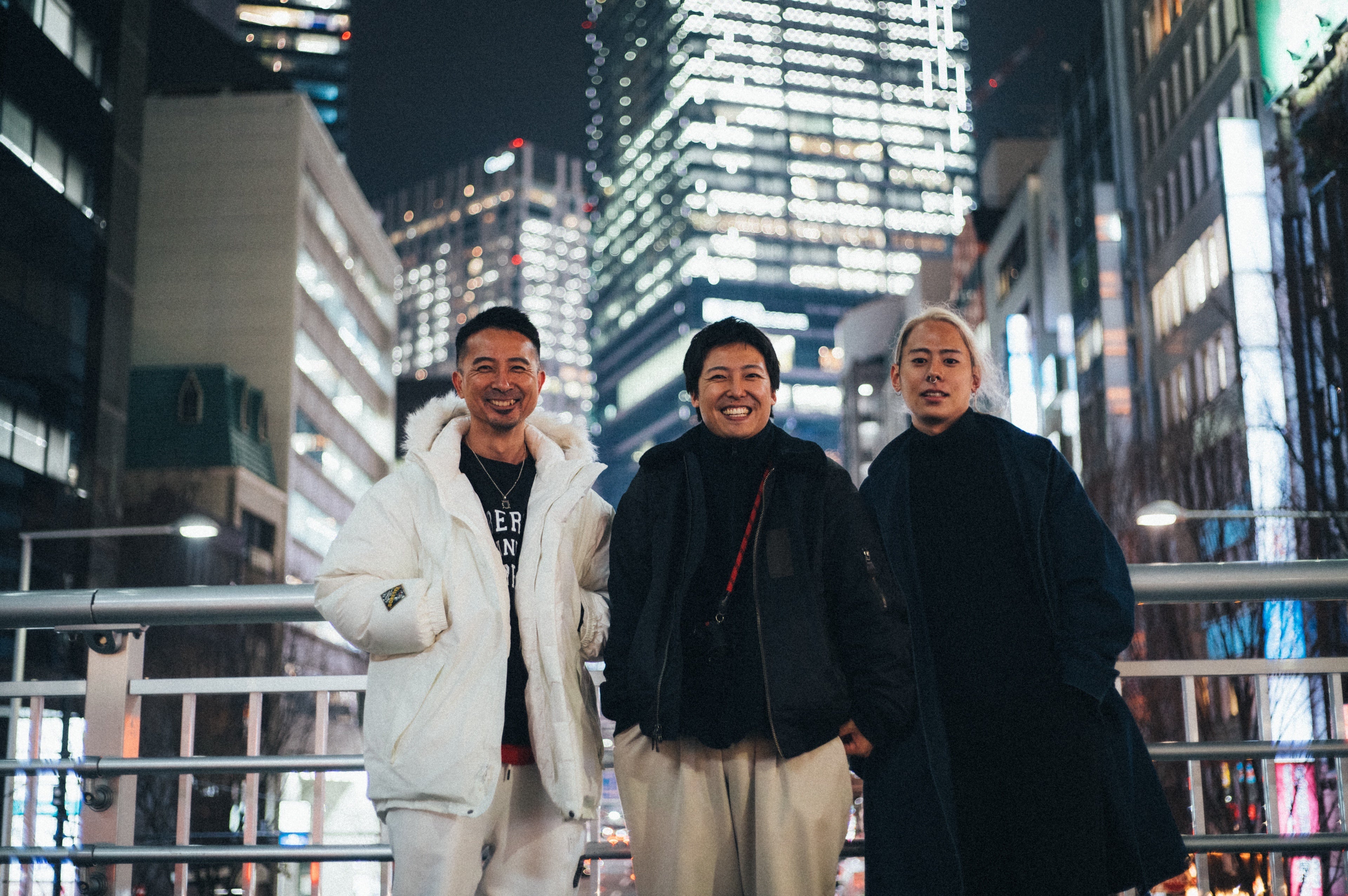 リーボの松尾（左）とファミレクトの園田（中央）金井（右）　某日、渋谷にて