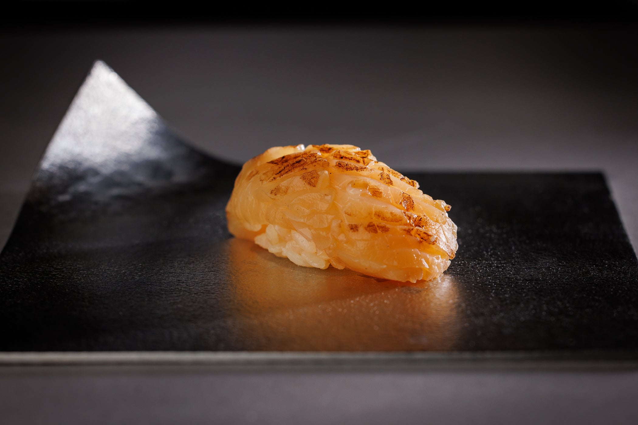 11月も延長決定！】六本木で“1貫200円”の赤酢寿司体験！1.5万人が熱狂