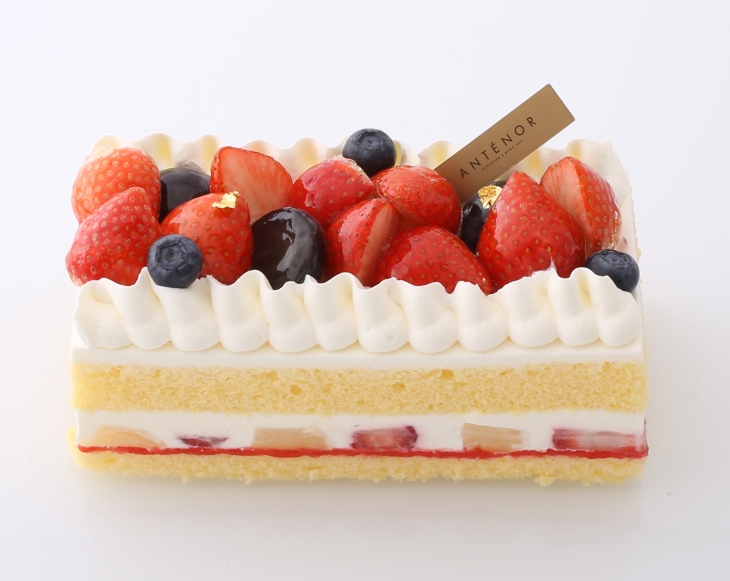 アンテノール「ベリーのショートケーキBOX」2,160円　※1月14日(金）までの販売