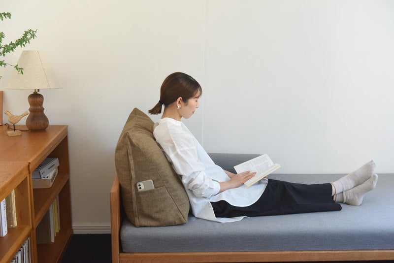 背もたれやすい程よい傾斜のトライアングル型