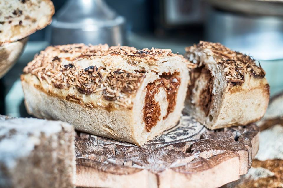 バナナパンevo.V( 1カット）378円