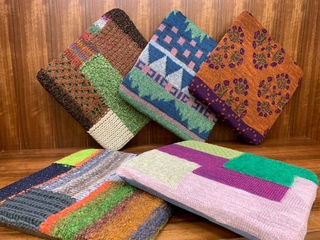 「ざぶとん」各3,850円