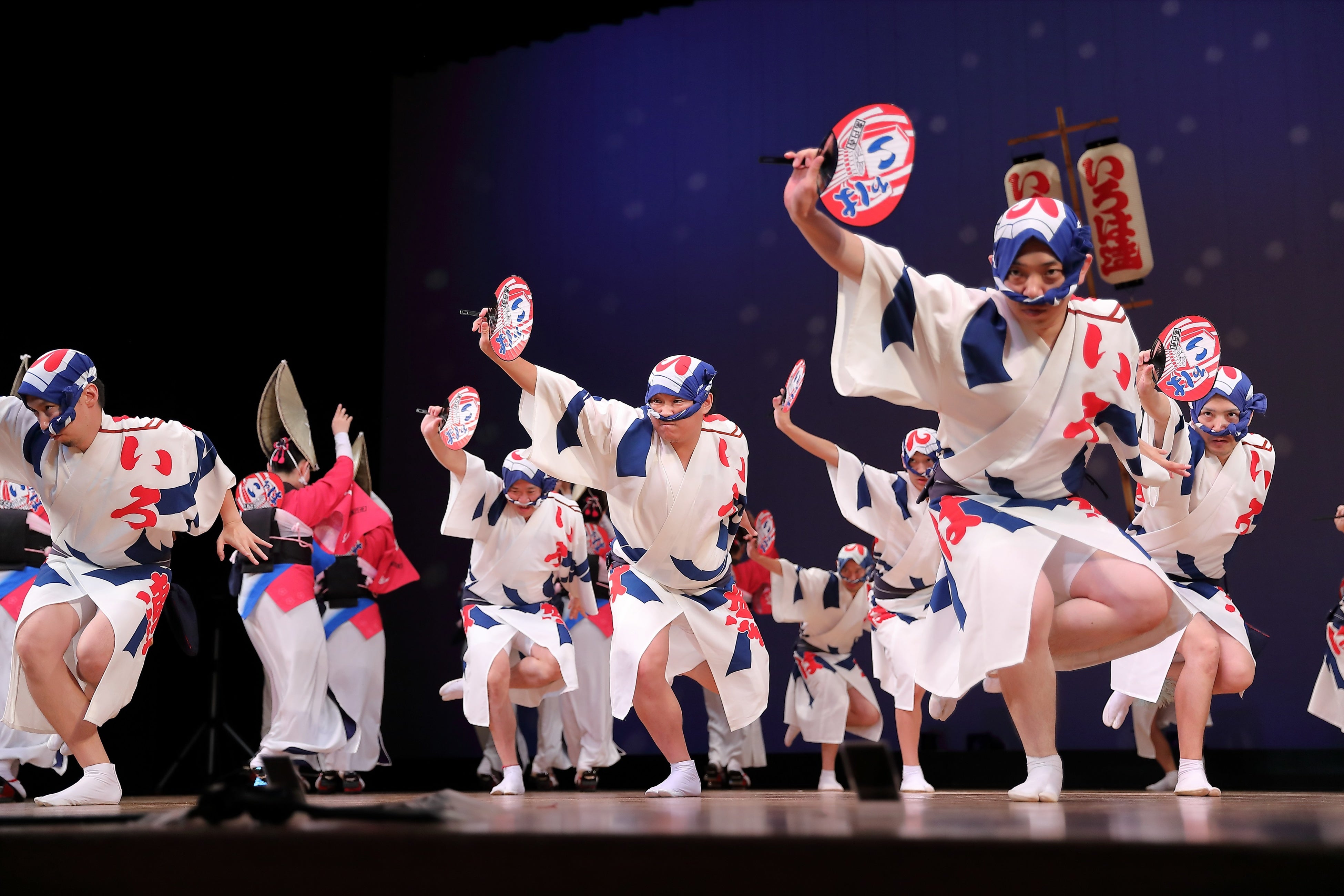 写真提供：東京高円寺阿波おどり振興協会