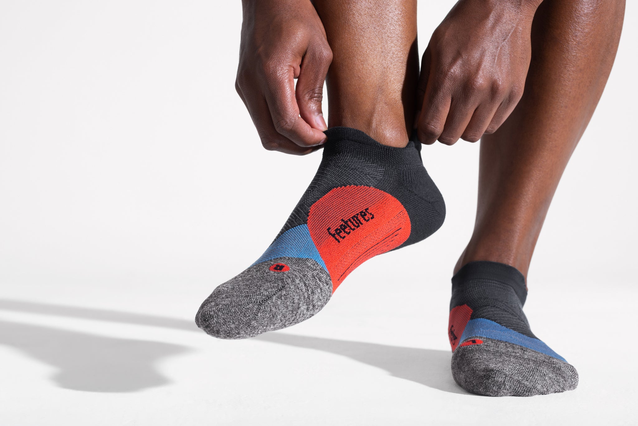 アメリカでのランニングソックスシェアNO.1ブランド・Feetures®(フィーチャーズ )より、春夏の新色新商品が発売!送料無料キャンペーンも同時開催。|アルコインターナショナル株式会社のプレスリリース アメリカでのランニングソックスシェアNO.1ブランド・Feetures®(フィーチャーズ )より、春夏の新色新商品が発売!送料無料キャンペーンも同時開催。|アルコインターナショナル株式会社のプレスリリース