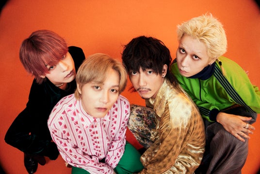 神戸、夜を彩るネオンロックバンド<猫背のネイビーセゾン>自身最大規模の【GLEMLiNS TOUR】 (読み:グリムリン ツアー)開催。ファイナルは初の大阪BIGCATワンマン! 神戸、夜を彩るネオンロックバンド<猫背のネイビーセゾン>自身最大規模の【GLEMLiNS TOUR】 (読み:グリムリン ツアー)開催。ファイナルは初の大阪BIGCATワンマン!