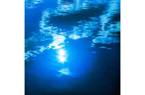 大型夏フェスにも続々と出演決定しているLavtが7月30日にニューシングル「涙のスイマー」をリリース。ミュージックビデオも同日20:00にYoutubeにて公開。