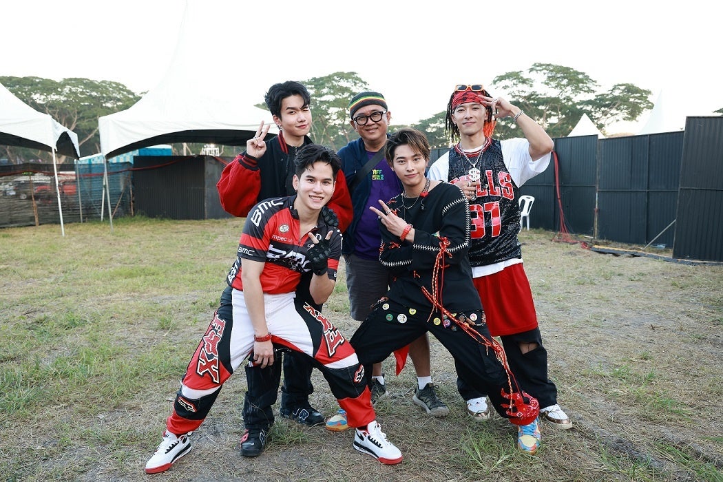 写真：　BMMF会場にて主催のTED氏と