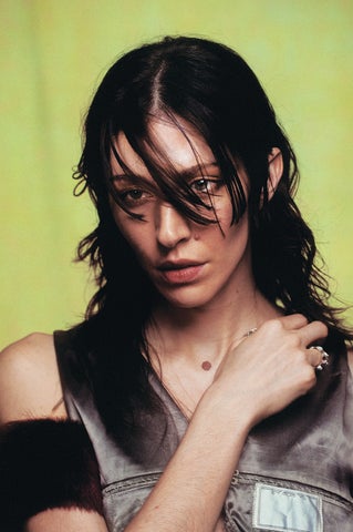 アヴァン・ポップの女王キャロライン・ポラチェック、グラミー賞ノミネート作『Desire, I Want To Turn Into You』のデラックス版をリリース アヴァン・ポップの女王キャロライン・ポラチェック、グラミー賞ノミネート作『Desire, I Want To Turn Into You』のデラックス版をリリース