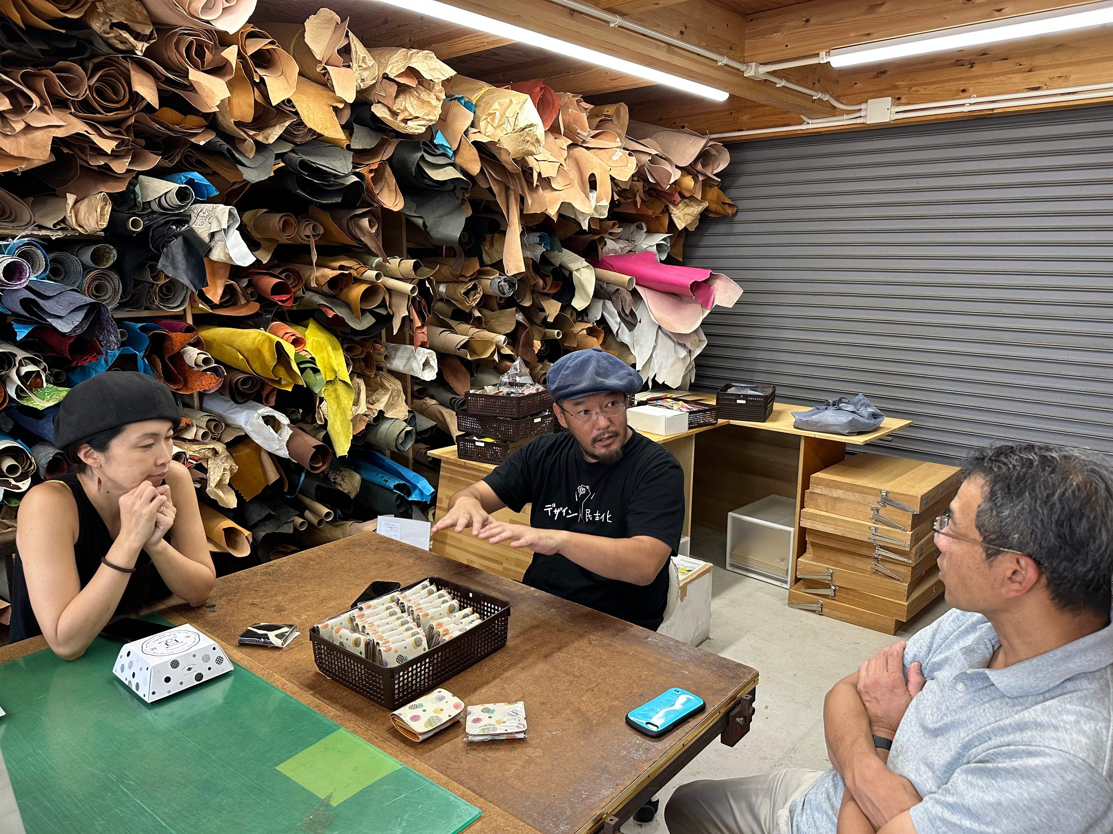 クアトロガッツの工房で中辻夫妻と北野登己郎の談話