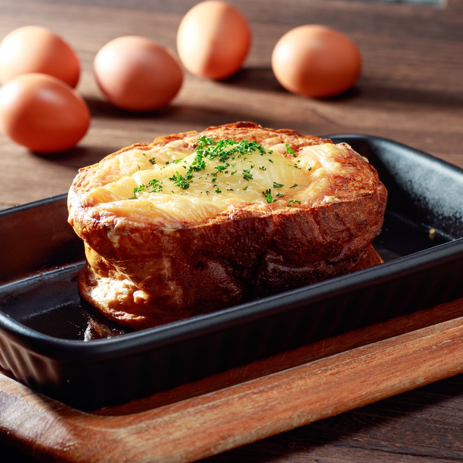 窯焼き塩フレンチトースト　ベーコンエッグチーズ