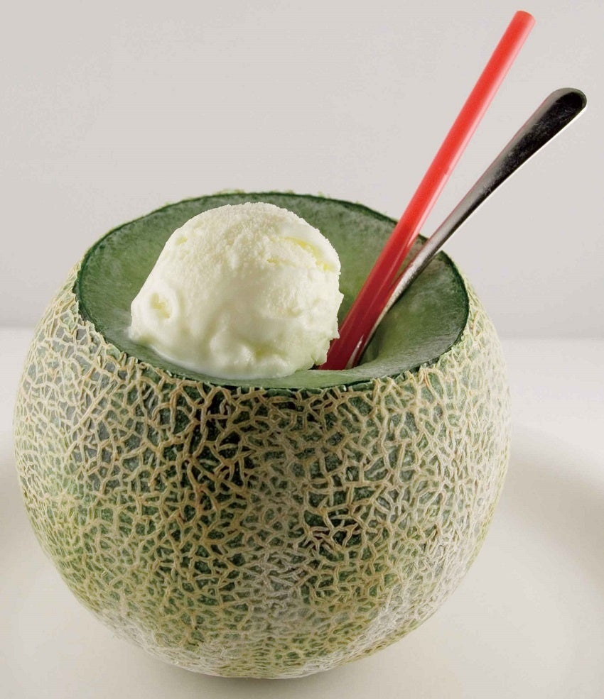 酒趣 SYU-SYU「メロンまるごとクリームソーダ」