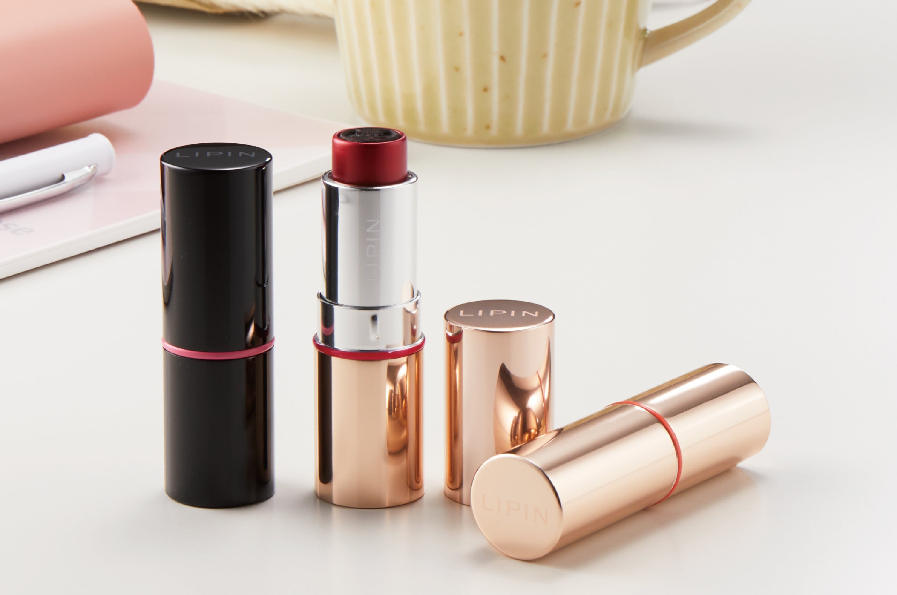 本物のリップのような繰り出し式のネーム印リップ型ネーム印「LIPIN