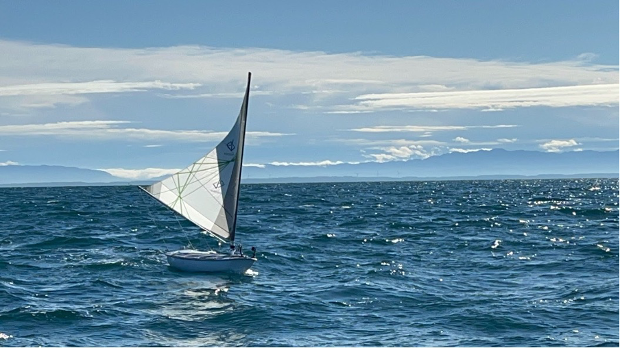 写真：everblue AST-231　実証実験中の様子