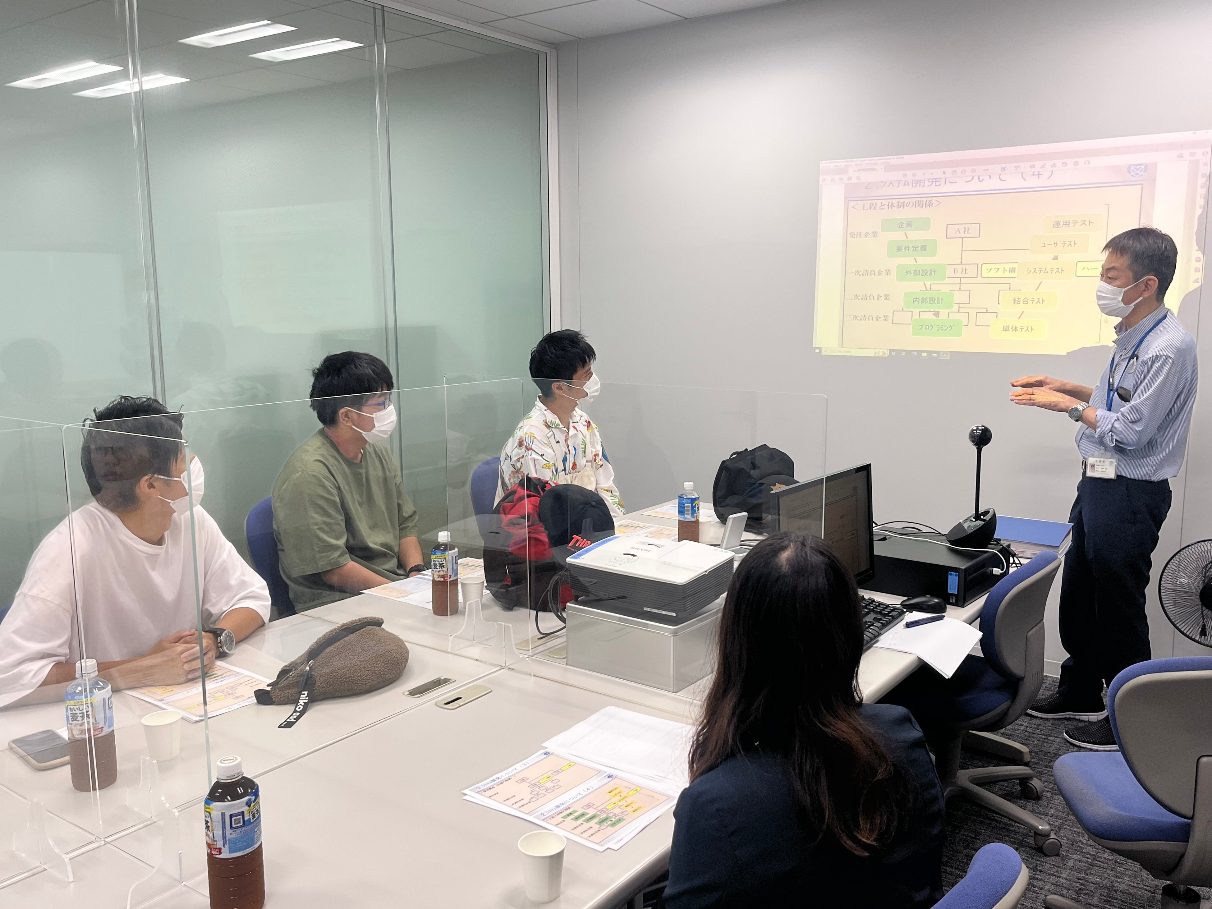 就活生と一緒にインターンシップへ参加