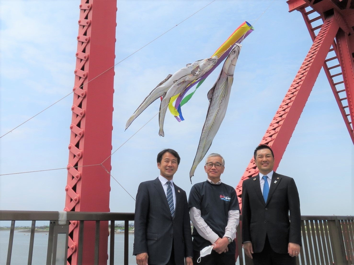 （左から）坂井 英隆 佐賀市長、 佐賀市もろどみin食の会 会長 津田良雄 様（割烹 津田屋） 、倉重 良一 大川市長