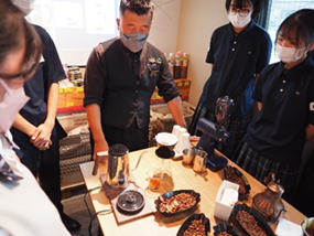 2年生　東京プランニング・ラボチーム「team 五研」