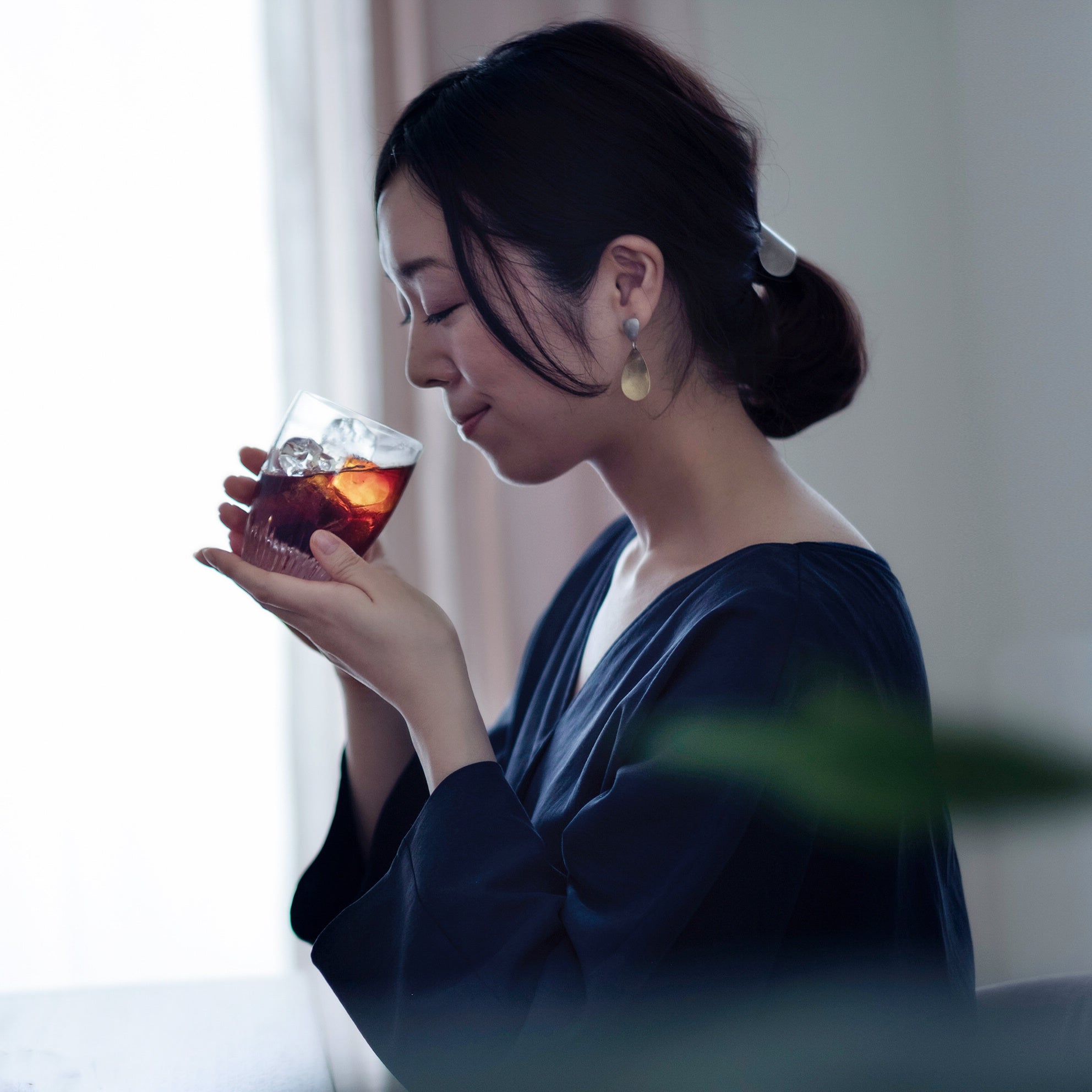 ラッカ庵野 No.14 黒織部茶碗 銘「八咫烏」/ Tea bowl, Kuro-Oribe