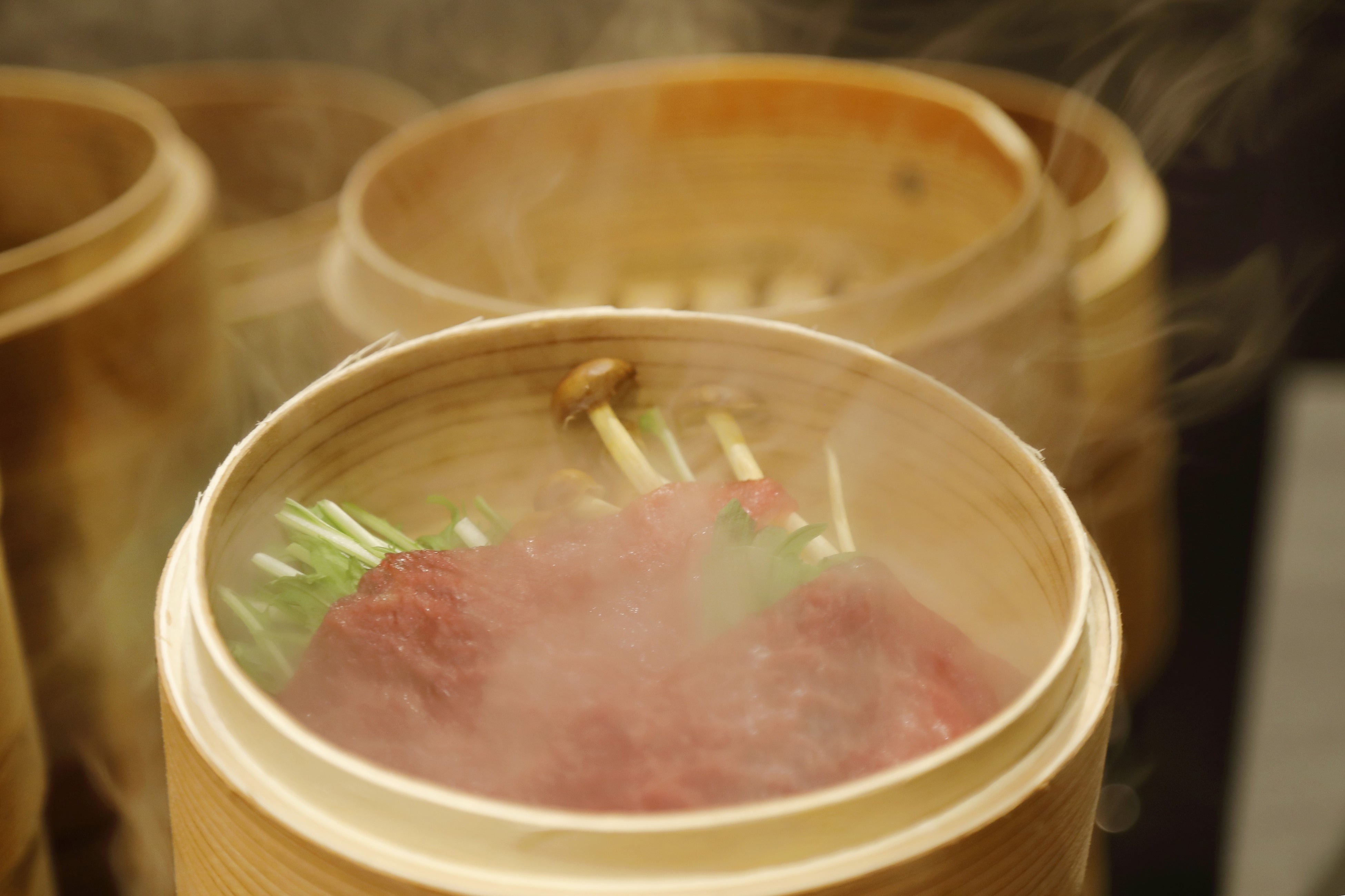 蒸気の力で蒸し上げた「蒸ししゃぶ」