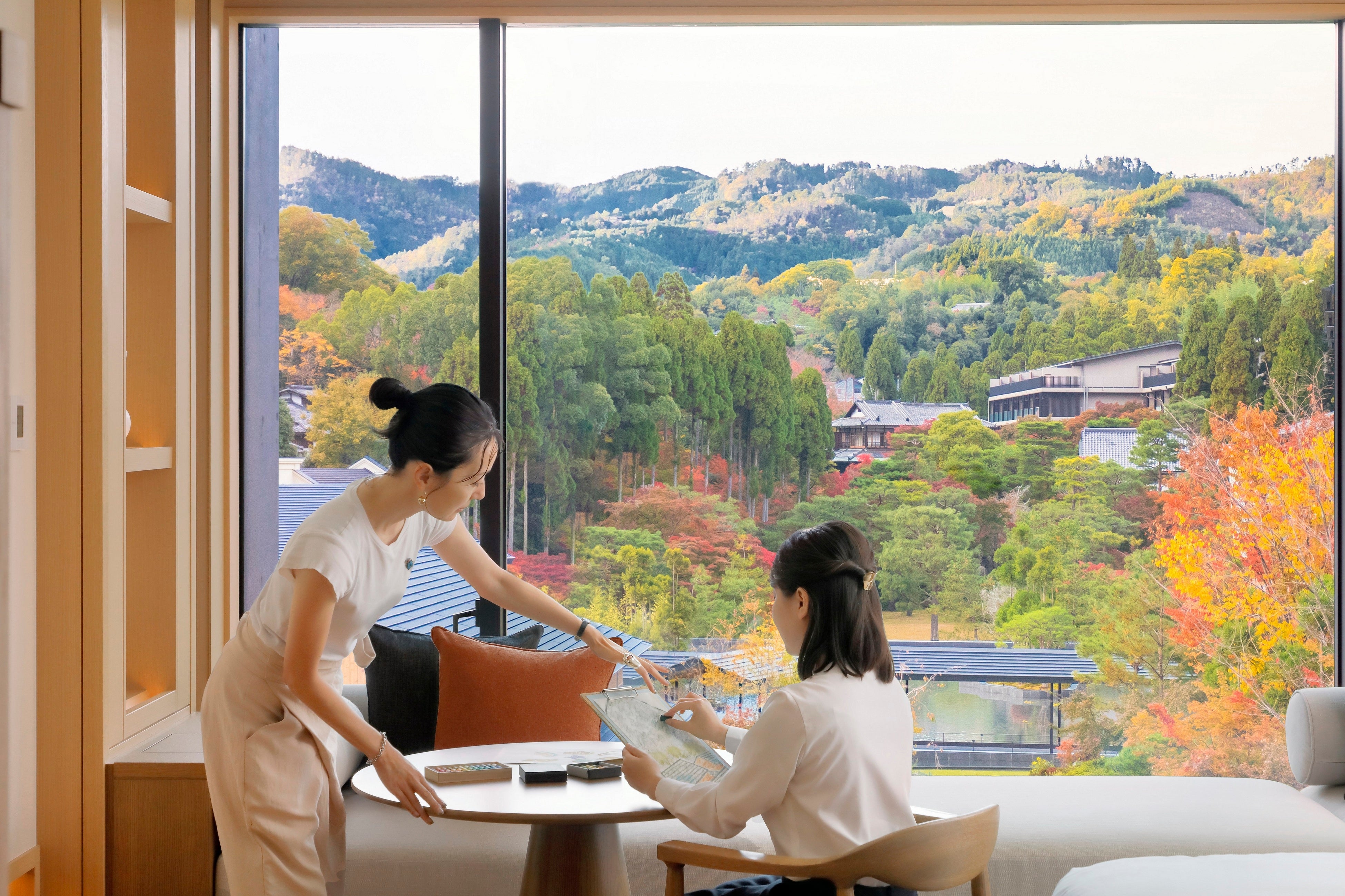 京の錦秋を描く パステルスケッチ宿泊プラン