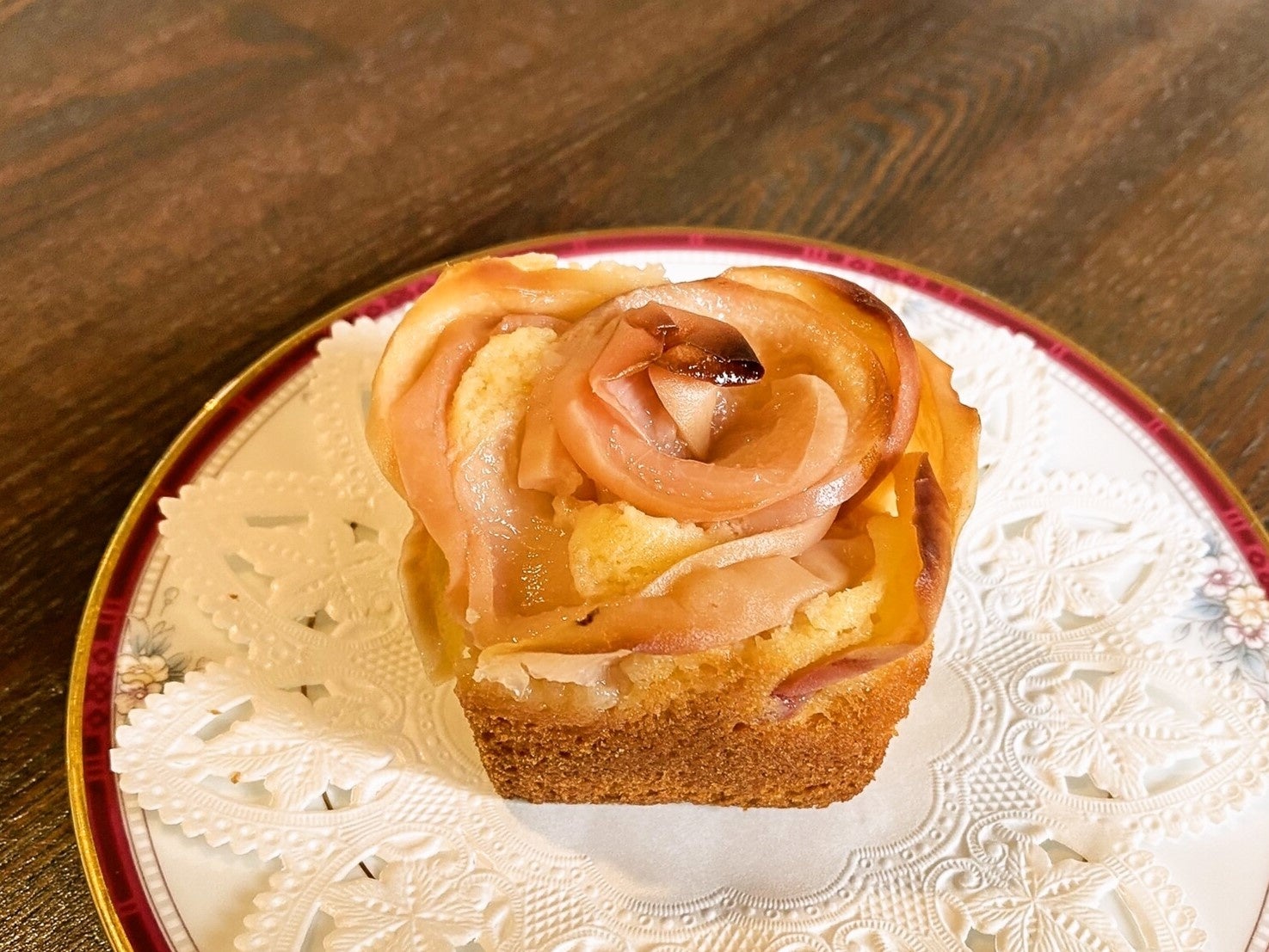 「桃の花ケーキ」　価格300円(税込)　※テイクアウト可