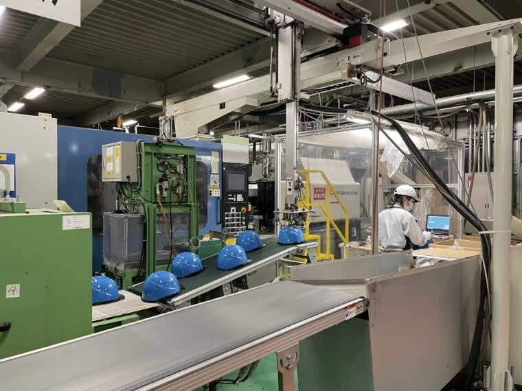 国内シェアトップクラスを誇るミドリ安全ブランドのヘルメットは、すべてこの工場で作られている。