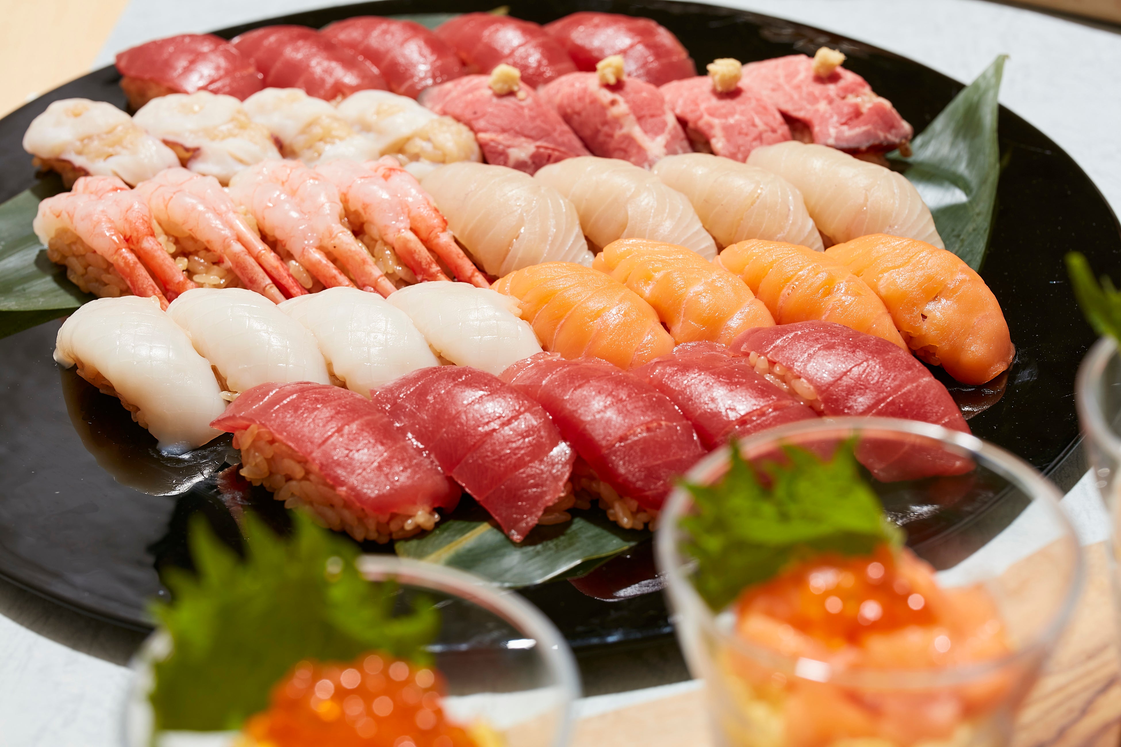 にぎり寿司 常呂町のほたてや北海道産サクラマスなど