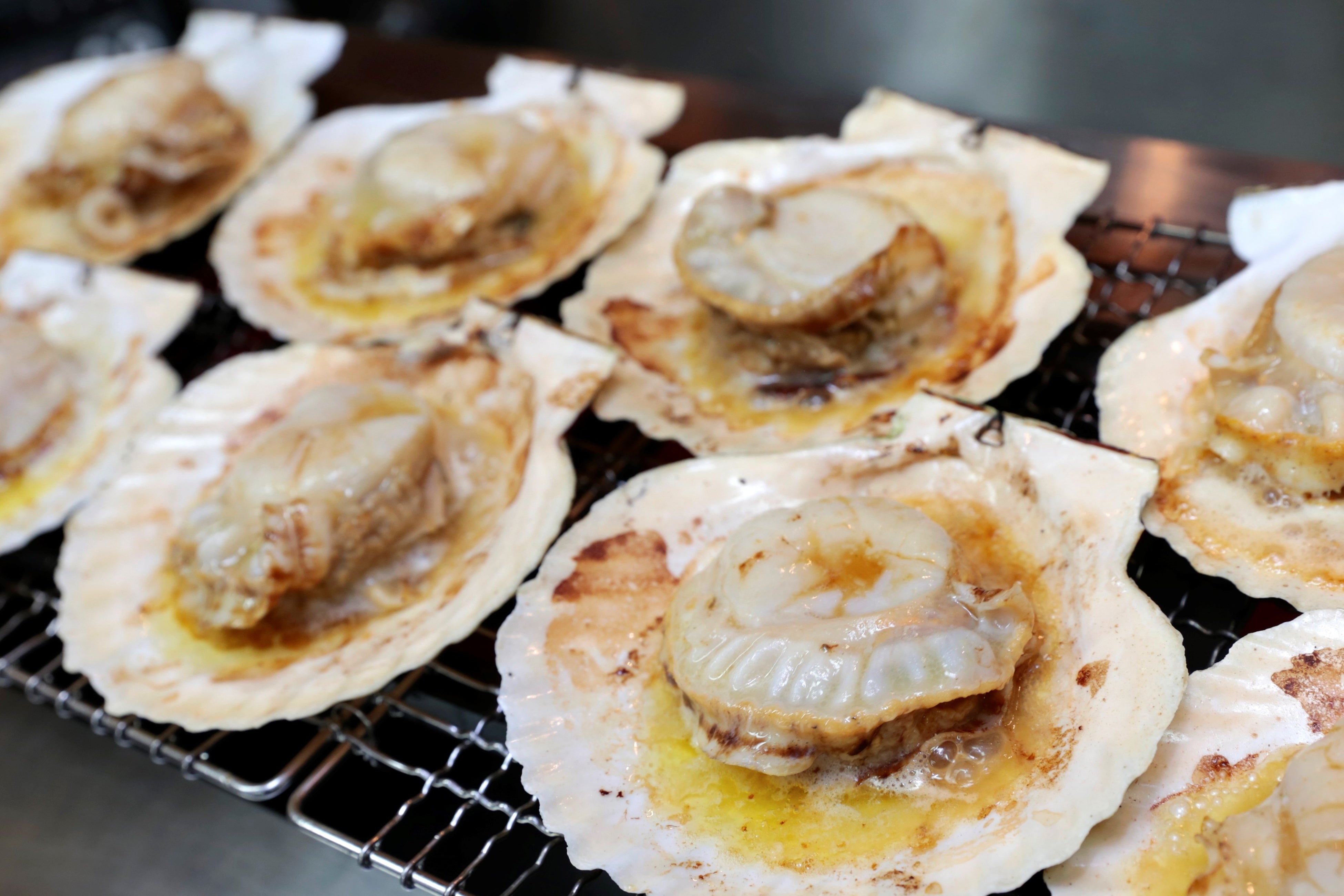 北海道産ほたての炉端焼き