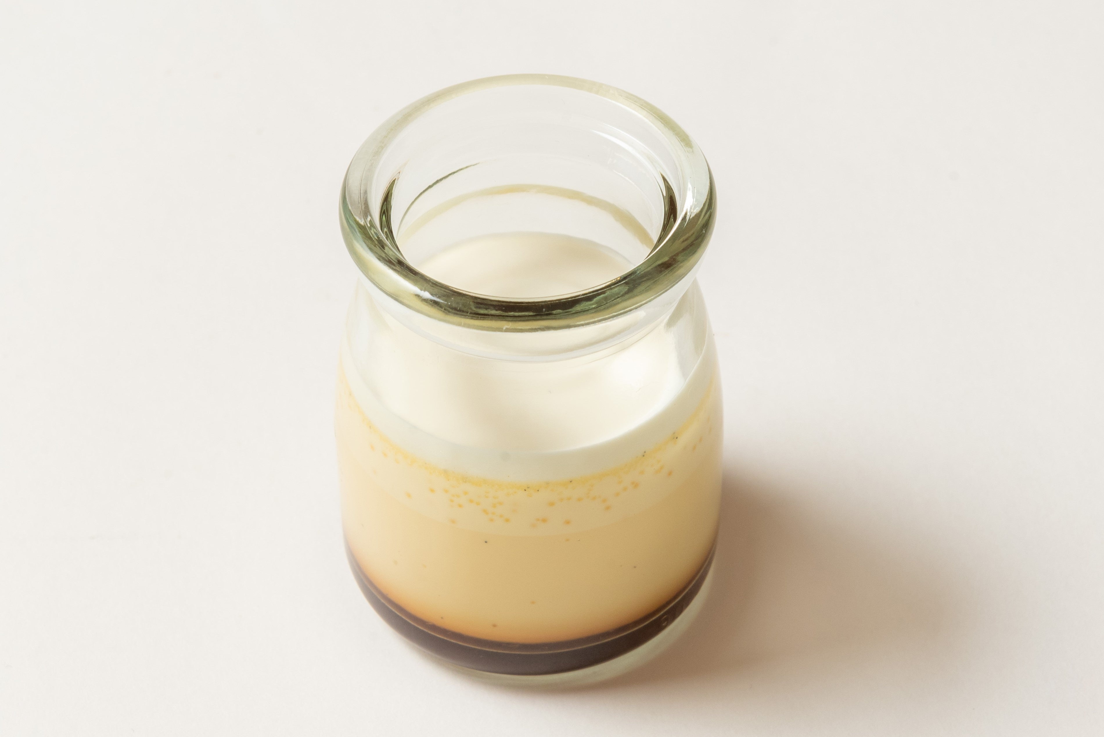 十勝鹿追町カントリーホーム風景”の牛乳を使用した「北海道牧場プリン」