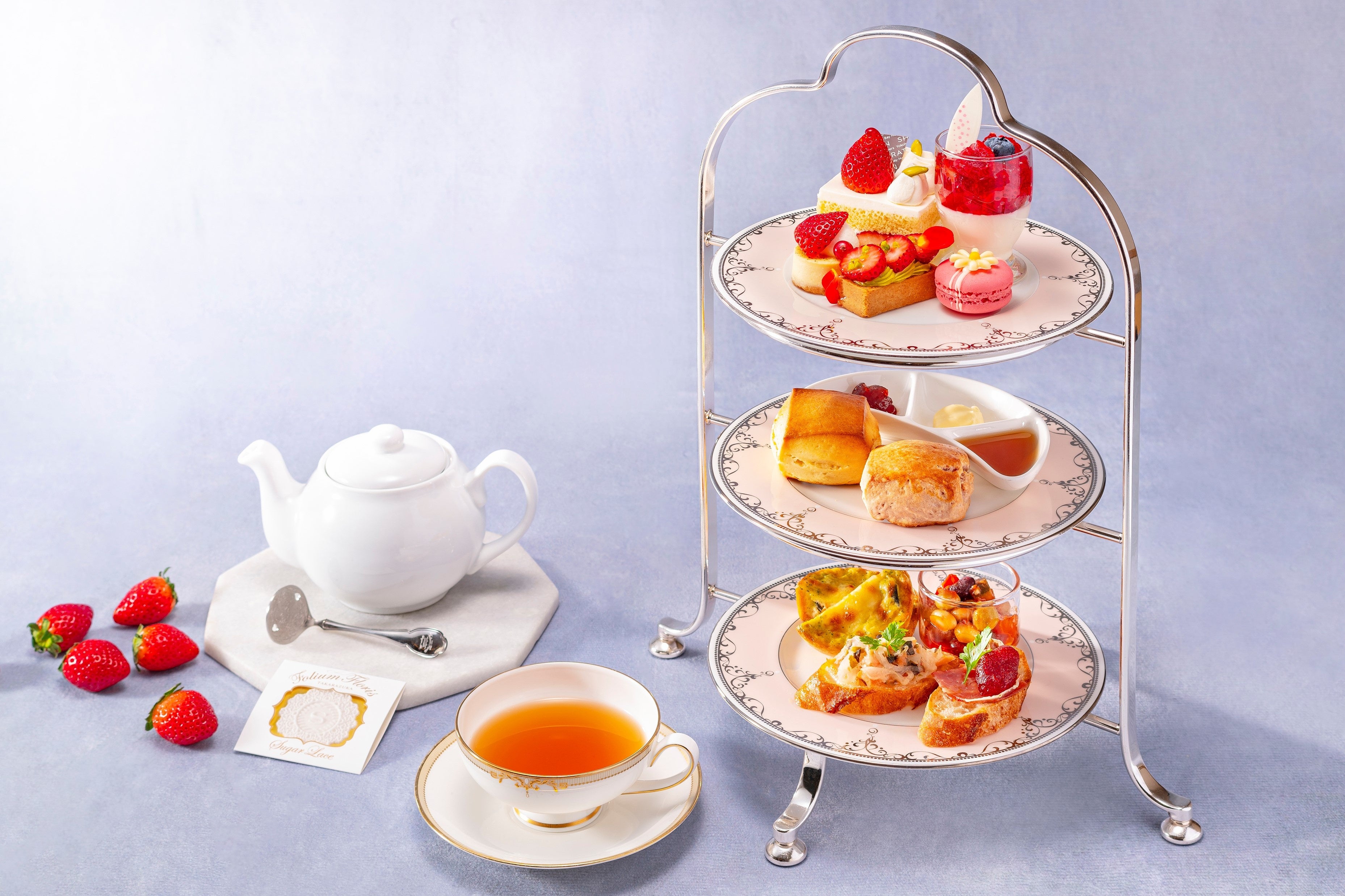 充実のスイーツとセイボリー