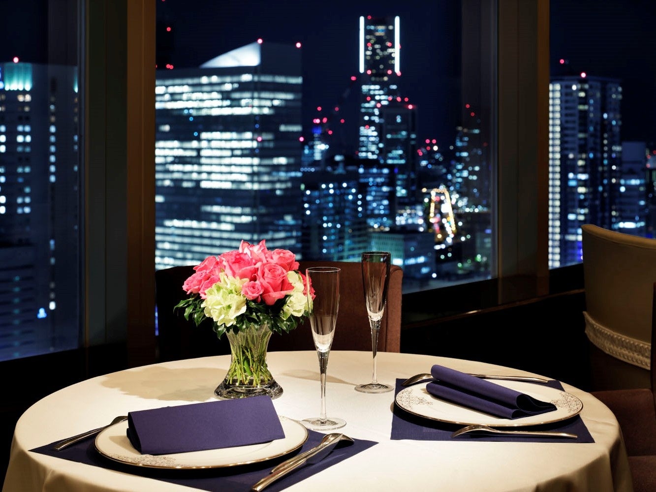 横浜の夜景が美しい フレンチ「ベイ・ビュー」