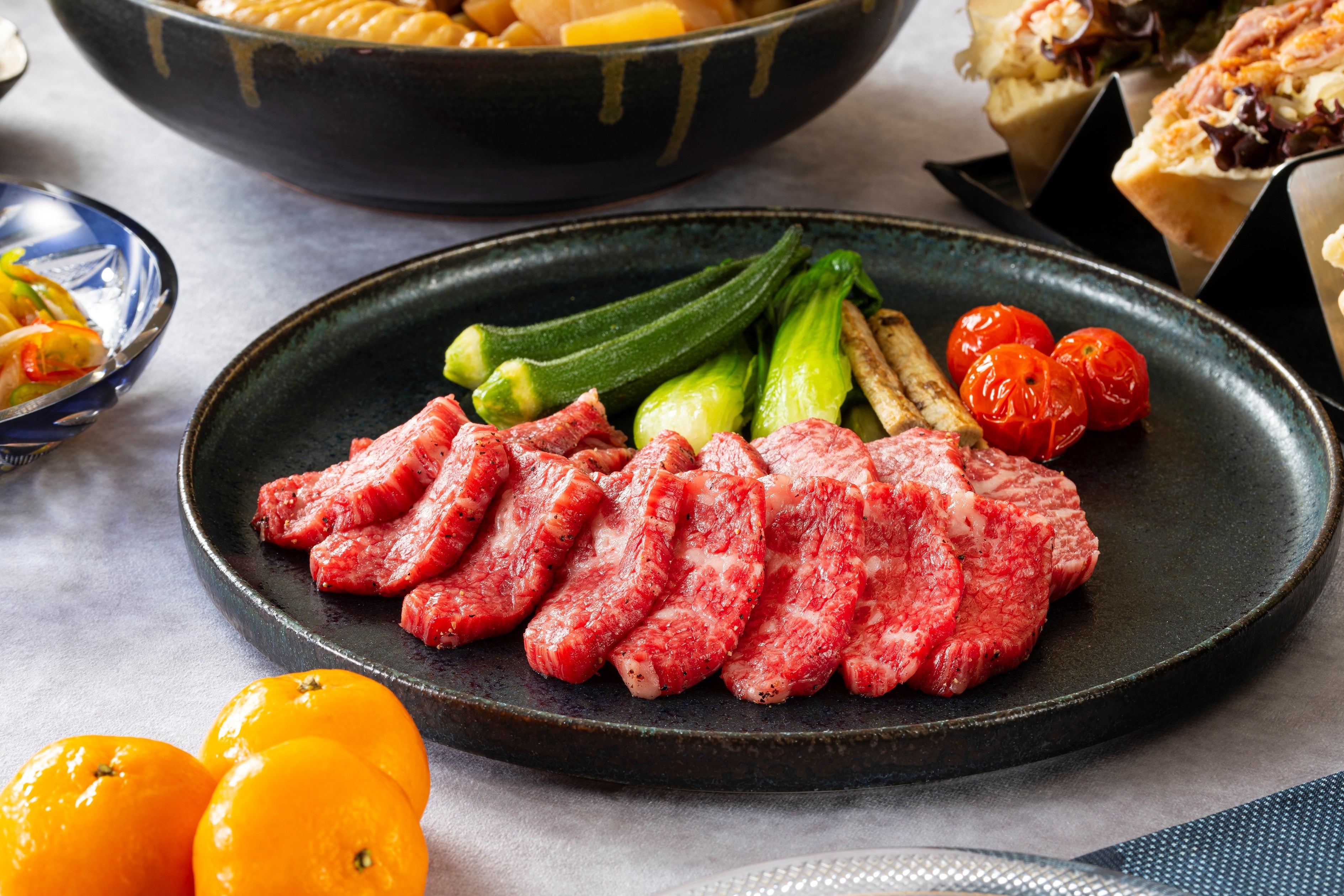 鹿児島黒牛の陶板焼き 桜島小みかんのソース