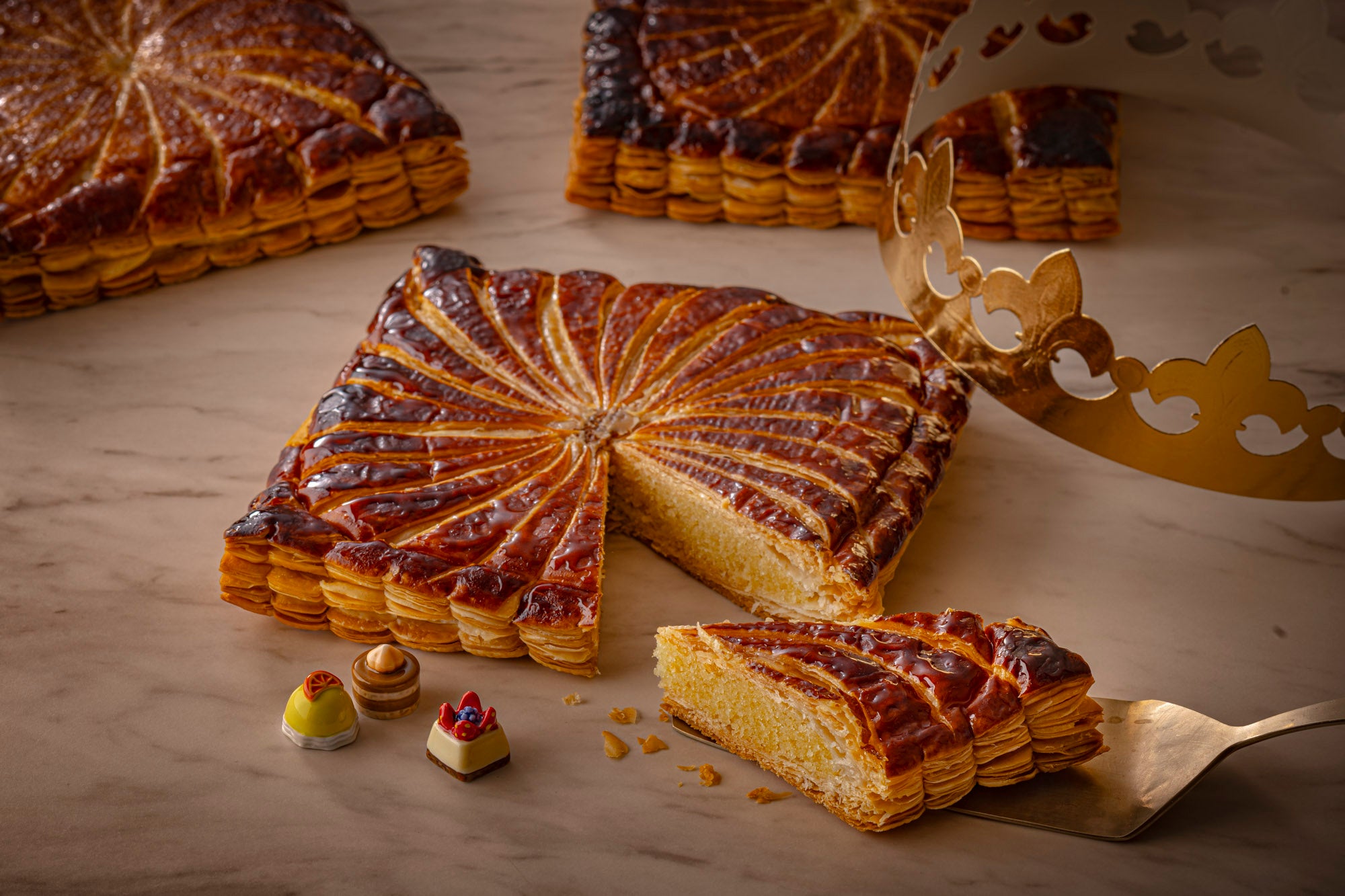 新年の幸運を呼ぶフランス菓子 ペストリーシェフ佐藤 浩一就任後 初の