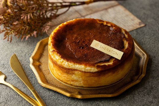 フランス産フレッシュチーズを使ったバスクチーズケーキを1か月限定発売 横浜の夏のギフトや帰省のご挨拶にもおすすめのホテルメイドスイーツ フランス産フレッシュチーズを使ったバスクチーズケーキを1か月限定発売 横浜の夏のギフトや帰省のご挨拶にもおすすめのホテルメイドスイーツ