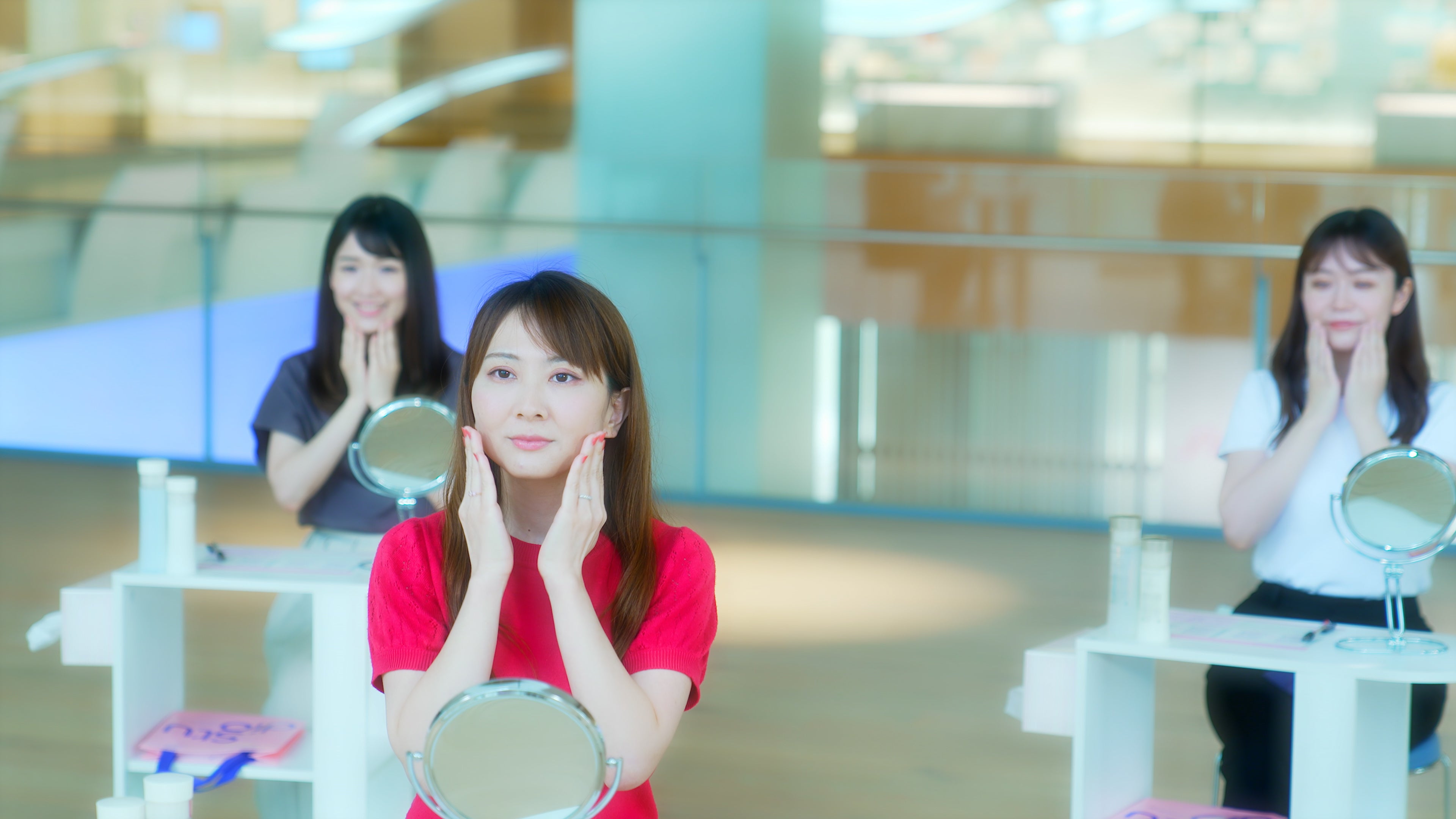 資生堂の研究員によるレクチャーの様子